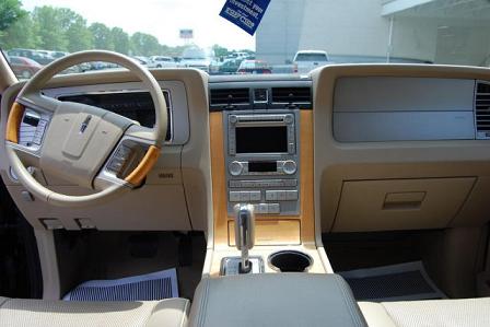 Lincoln Navigator 2011 -4