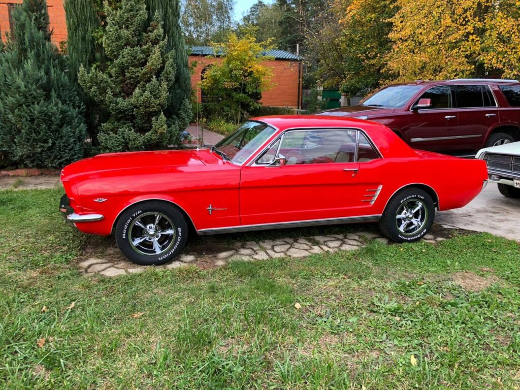 Ford Mustang - 11